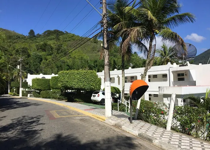 Ubatuba Vista para o mar e pé na areia - Praia das Toninhas